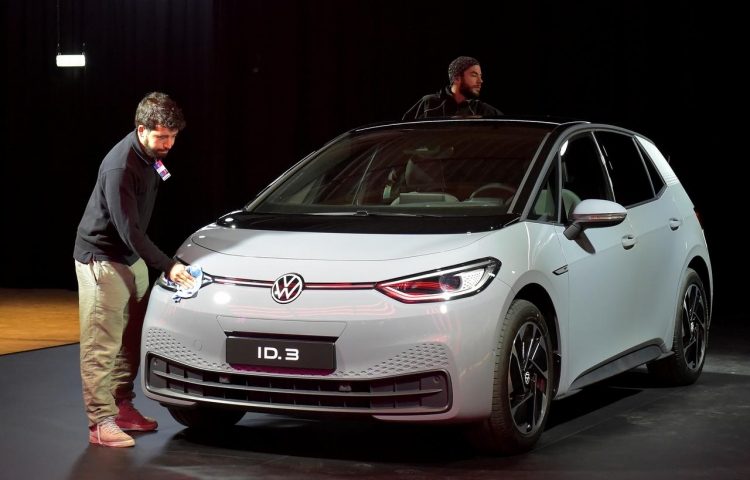 8a90d1394a61a7b62e090a861c38be06-7518658